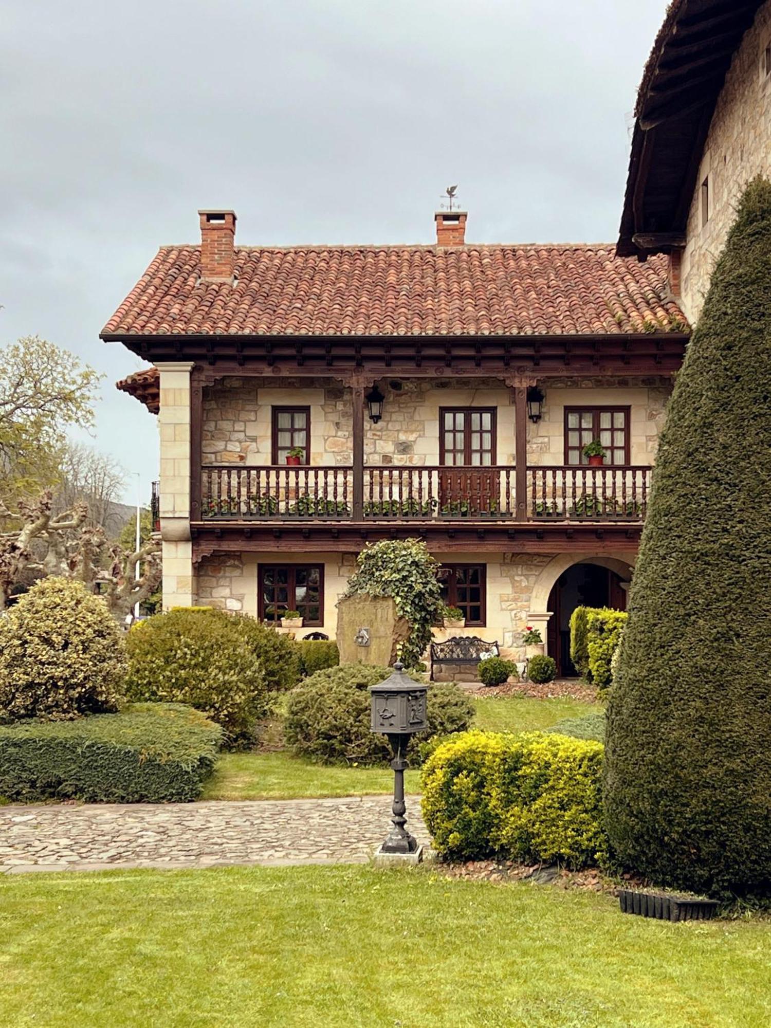 Apartamentos Villa Julieta Ruente Bagian luar foto
