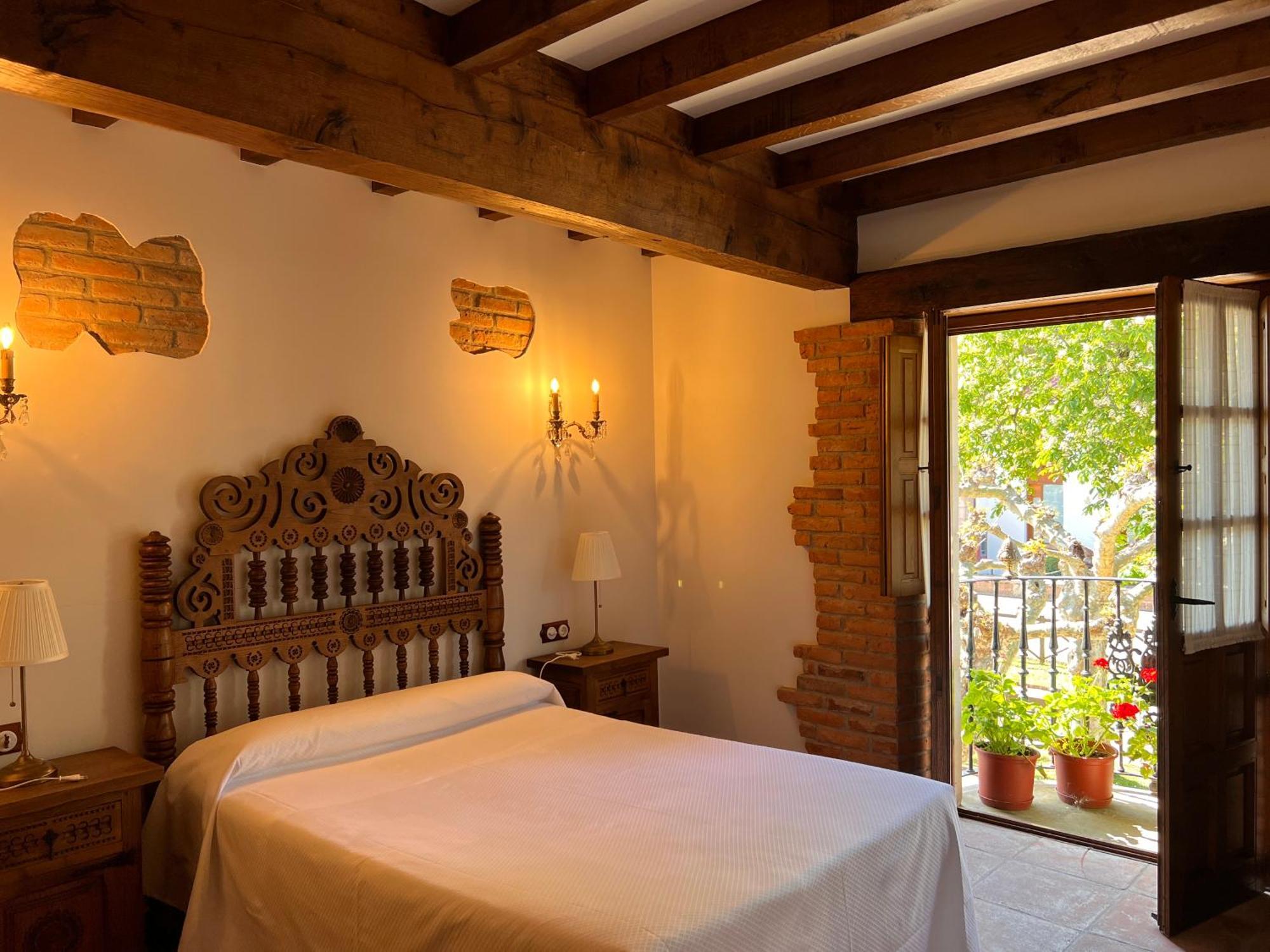 Apartamentos Villa Julieta Ruente Bagian luar foto