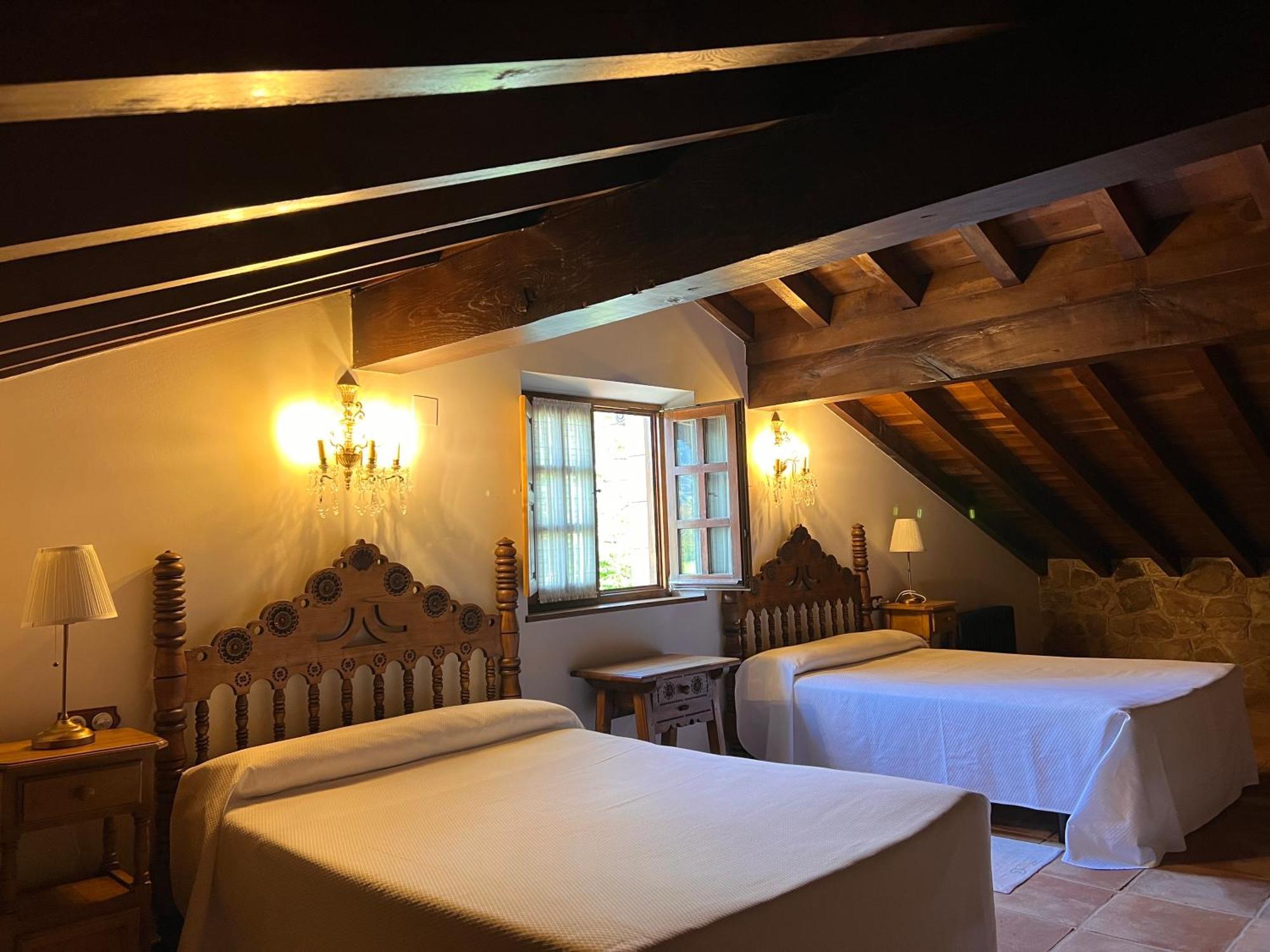 Apartamentos Villa Julieta Ruente Bagian luar foto
