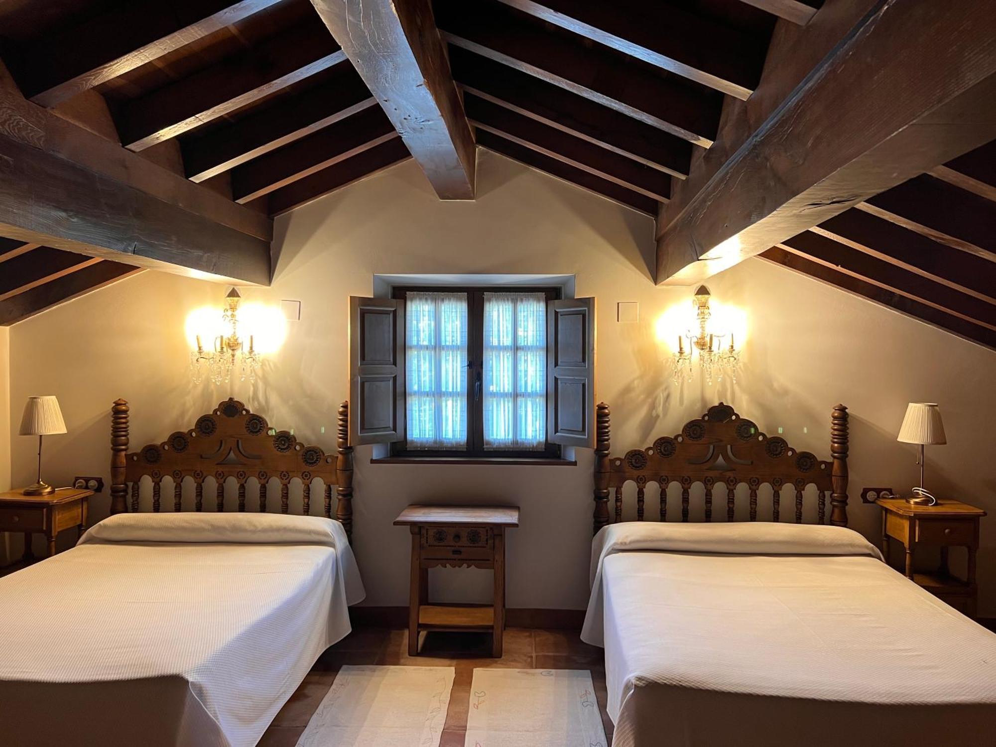 Apartamentos Villa Julieta Ruente Bagian luar foto