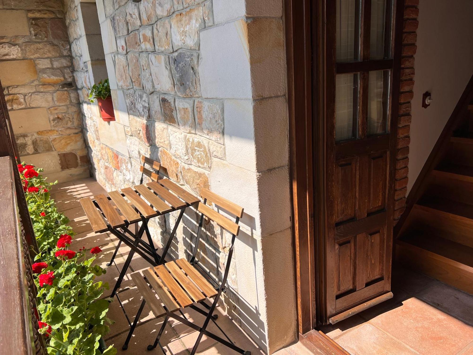 Apartamentos Villa Julieta Ruente Bagian luar foto